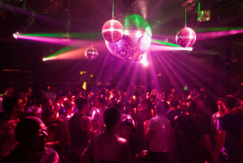 Фотография к новости: В Астане в ночном клубе погиб 19-летний парень: МВД проверит действия полицейских