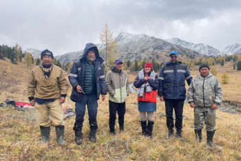 Фотография к новости: В ВКО спасатели эвакуировали иностранных туристов с подножия Белухи