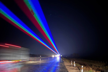 Фотография к новости: На казахстанской трассе появилось лазерное оповещение водителей