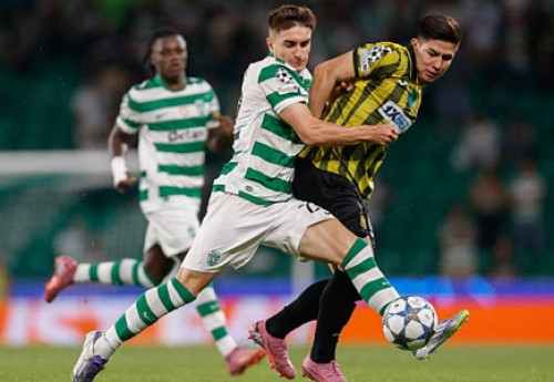 Фотография к новости: Первый тайм "Спортинга" и "Кайрата" завершился со счётом 1:0