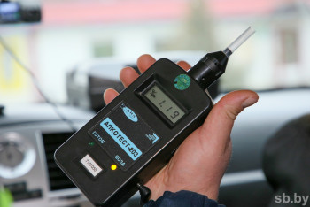 Фотография к новости: Будут ли проверять пешеходов на алкотестере в Казахстане