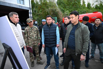 Фотография к новости: Дархан Сатыбалды поручил ускорить борьбу с подтоплениями и пробками в Алматы