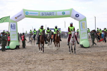 Фотография к новости: 90 всадников принимают учатие в конном марафоне "Ұлы дала жорығы"