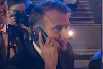 Фотография к новости: Макрон застрял в пробке из-за Трампа и пошёл пешком по Нью-Йорку