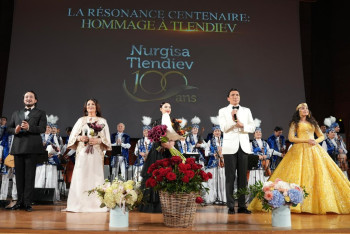 Фотография к новости: Париж отметил столетие Нургисы Тлендиева