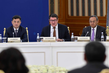 Фотография к новости: Переговоры по АЭС должны вестись исключительно в интересах Казахстана — Токаев