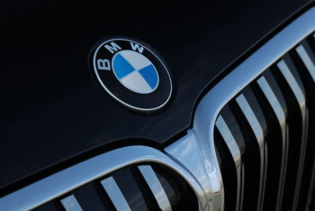 Фотография к новости: BMW отзывает более 130 тысяч автомобилей в Германии из-за угрозы возгорания