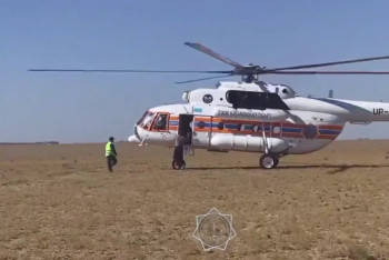 Фотография к новости: Новорождённого экстренно доставили на вертолёте МЧС в Кызылорду