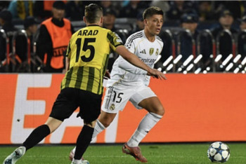 Фотография к новости: "Кайрат" уступает "Реалу" после первого тайма в Алматы