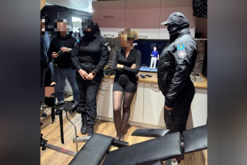 Фотография к новости: В Алматы накрыли подпольную интим-студию