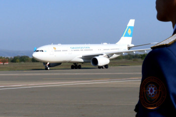 Фотография к новости: Токаев прибыл в Азербайджан