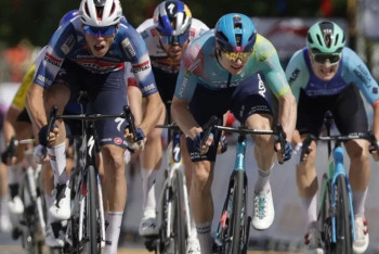 Фотография к новости: Гонщик "Астаны" Макс Кантер финишировал вторым на первом этапе "Тура Гуанси" в Китае