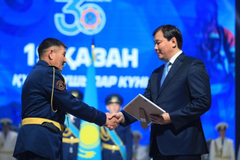 Фотография к новости: Более 20 спасателей Актобе получили квартиры в 2025 году