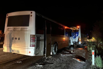 Фотография к новости: В результате столкновения автобусов на севере Турции пострадали 12 человек