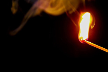 Фотография к новости: Пьяный казахстанец поджёг женскую одежду и попал под суд