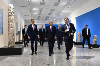 Фотография к новости: Токаев и Стубб ознакомились с уникальными экспонатами древнетюркской цивилизации