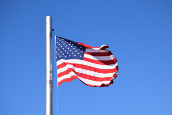 Фотография к новости: Промышленность США сокращается восьмой месяц подряд