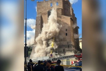 Фотография к новости: В Риме частично обрушилась средневековая башни Конти