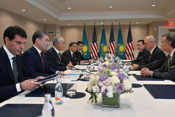 Фотография к новости: Американская компания John Deere соберёт 3000 тракторов в Казахстане