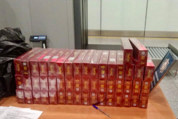 Фотография к новости: В аэропорту Астаны изъяли более тысячи пачек незадекларированных сигарет