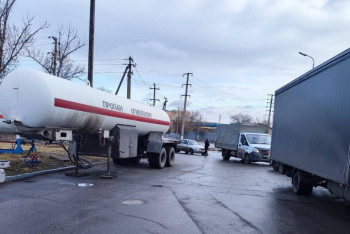 Фотография к новости: Автогаз исчез с заправок Костаная: водители простаивают по три дня без топлива