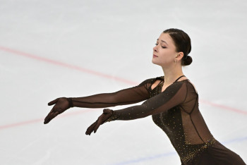 Фотография к новости: Софья Самоделкина завоевала серебро на Гран-при по фигурному катанию в Японии