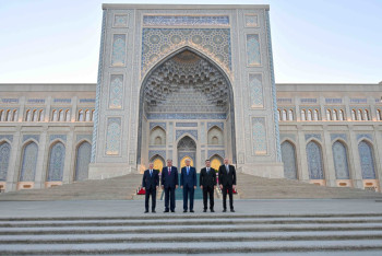 Фотография к новости: Лидеры Центральной Азии и Кавказа прибыли в Центр исламской цивилизации Ташкента