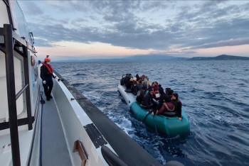 Фотография к новости: У берегов Измира спасены 34 нелегальных мигранта