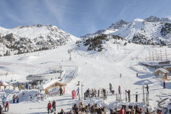 Фотография к новости: Шымбулак открывает сезон: первые трассы заработают 26 ноября