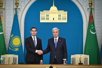 Фотография к новости: Туркменистан готов развивать коридоры Восток–Запад и Север–Юг с Казахстаном