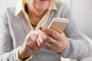 Фотография к новости: Один звонок стоил пенсионерке двух миллионов в Павлодаре