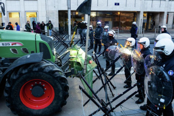 Фотография к новости: Фермеры со всего ЕС вышли на протест в Брюсселе из-за сделки с Меркосур