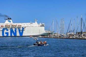 Фотография к новости: В МИРЕ: гуманитарный кризис в Афганистане, кибератака на судно во Франции, протесты фермеров в Бельгии