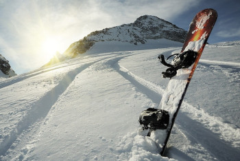 Фотография к новости: В горах Алматы найдено тело пропавшей сноубордистки