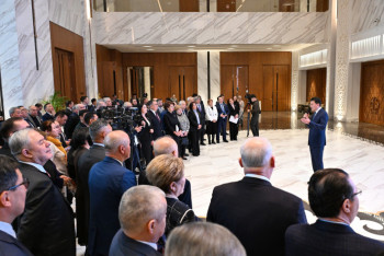 Фотография к новости: Госсоветник подвёл итоги президентских реформ на заседании Национального курултая