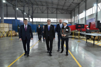 Фотография к новости: Токаев посетил завод Tausogar в Астане