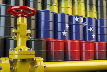 Фотография к новости: Нефть, санкции и военная сила: какие реальные интересы США стоят за давлением на Венесуэлу