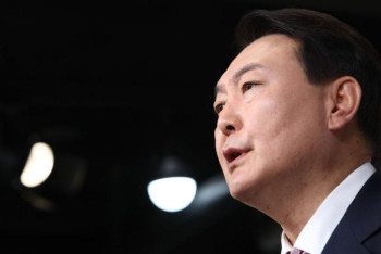 Фотография к новости: Для экс-президента Южной Кореи запросили 10 лет тюрьмы