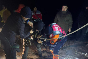 Фотография к новости: Подростки провалились под лёд: один погиб в Алматинской области