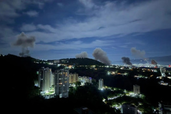 Фотография к новости: Взрывы в Каракасе: СМИ сообщают о масштабной атаке на Венесуэлу