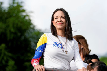 Фотография к новости: Лидер оппозиции Венесуэлы предложила разделить Нобелевскую премию с Трампом