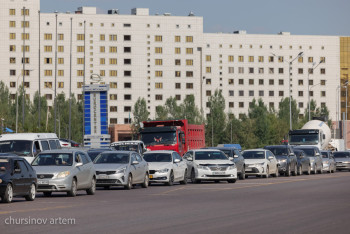 Фотография к новости: Около 11 тысяч казахстанцев за день подали заявки на "красивые" номера