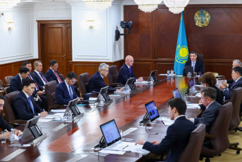 Фотография к новости: Олжас Бектенов поручил максимально экономить бюджетные средства