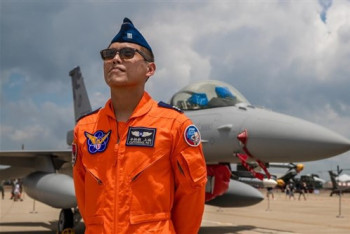 Фотография к новости: На Тайване продолжаются поиски пропавшего с радаров пилота истребителя