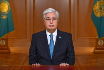 Фотография к новости: Касым-Жомарт Токаев поздравил православных казахстанцев с Рождеством Христовым