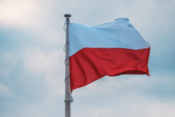 Фотография к новости: Жители Польши стали получать брошюру с инструкциями на случай войны