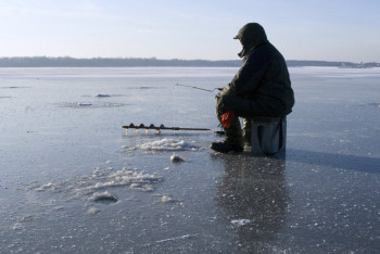 Фотография к новости: Рыбаков спасли из снежного плена в Акмолинской области