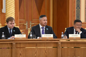 Фотография к новости: Парламентские фракции заявили о широком общественном интересе к конституционным изменениям