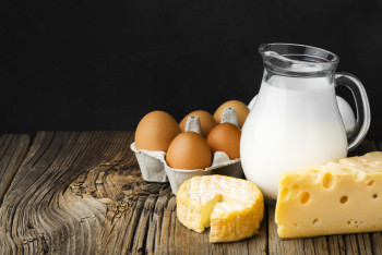 Фотография к новости: Молоко дешевеет, масло дорожает: как власти сдерживают рост цен на продукты