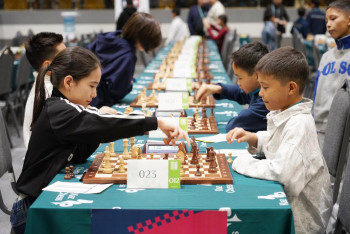 Фотография к новости: Больше тысячи спортсменов участвуют в чемпионате Казахстана по шахматам